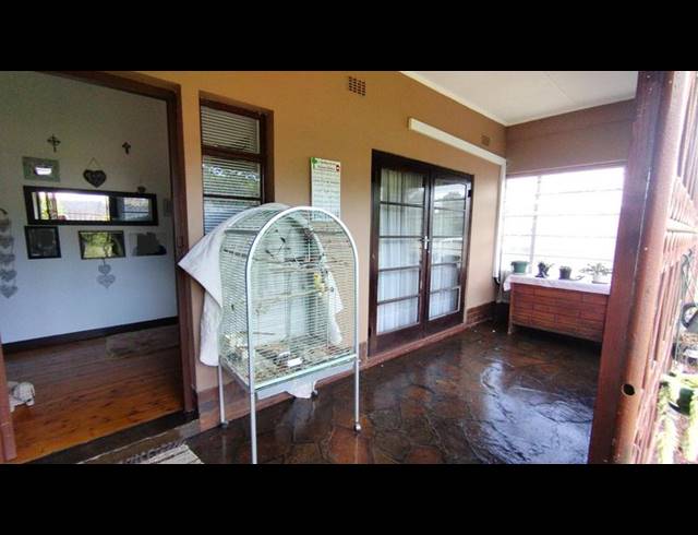 4 BEDROOM HOUSE FOR SALE IN PRESTBURY